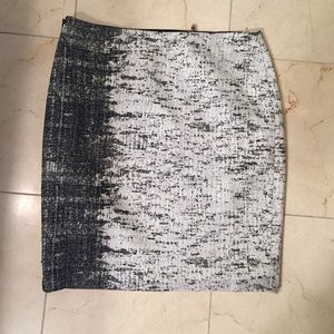 Unique Elie Tahari Ombré Skirt